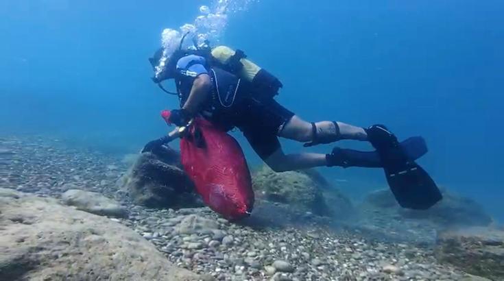 Hıdırellez dilekleri, aylar sonra da deniz yaşamını tehdit ediyor