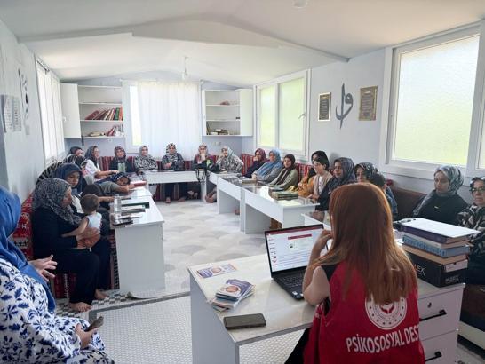 Altınözü’nde kadına şiddet seminerleri düzenlendi