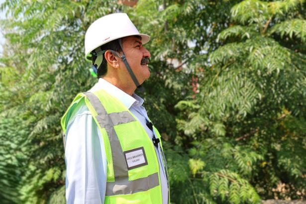 Toroslar’da metruk binalar yıkılıyor