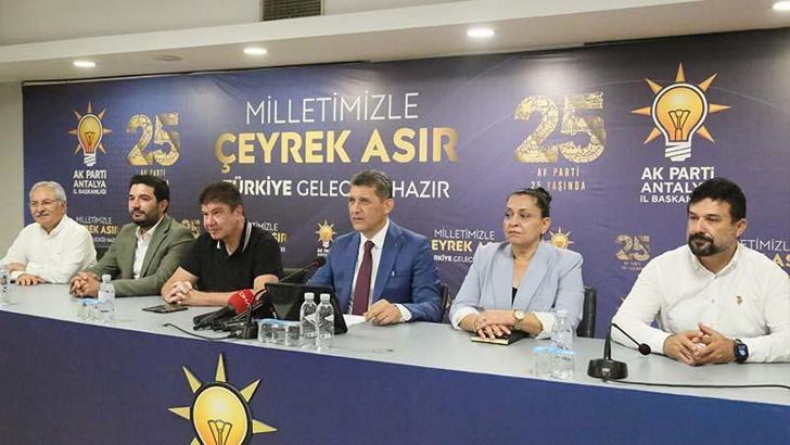 AK Parti’de 25’inci yıl coşkusu