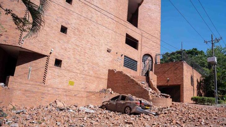Kolombiya'da meydana gelen 7.4 büyüklüğünde depremde 132 kişi hayatını kaybetti