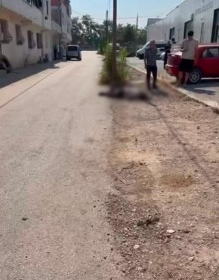 Eşini ve eniştesini tabancayla öldürdü