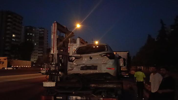 Adana'da 4 aracın karıştığı zincirleme kaza; 3 yaralı