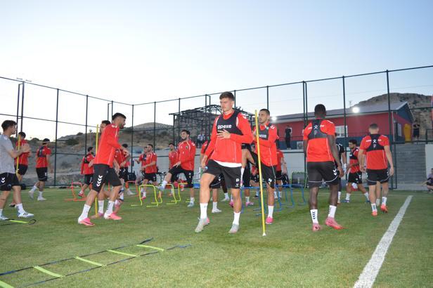 Mardin 1969 Spor’da Antalyaspor mesaisi başladı