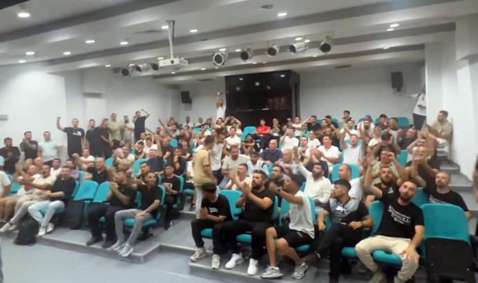 Altay'da taraftarlar harekete geçti