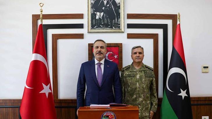 Bakan Fidan, Libya'da TSK Görev Grup Komutanlığı'nı ziyaret etti