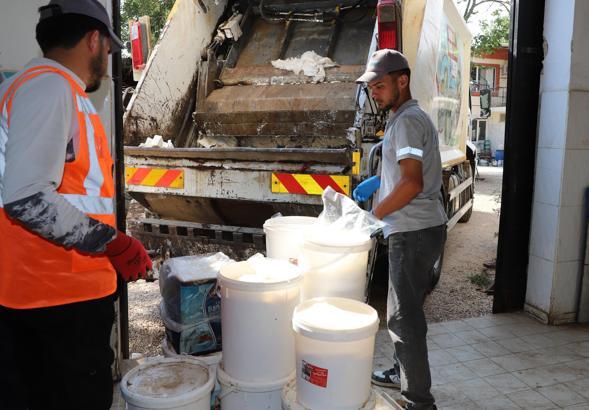 Aksu'da son tüketim tarihi geçmiş 15 ton süt ürününe el konuldu