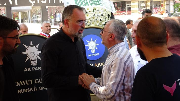Kazada ölen belediye başkanının amcası toprağa verildi