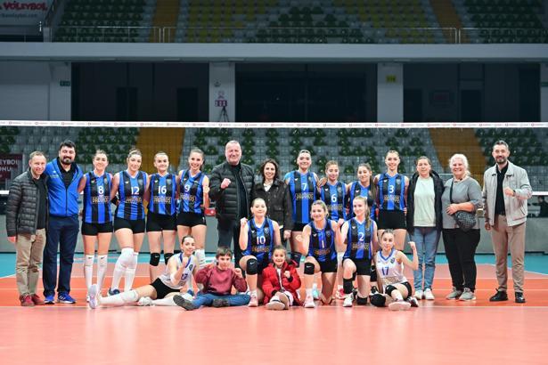 Karacabey Belediyespor Kadın Voleybol Takımı 2’nci Lig’de