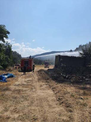 Bolu'da ot yangını eve sıçradı