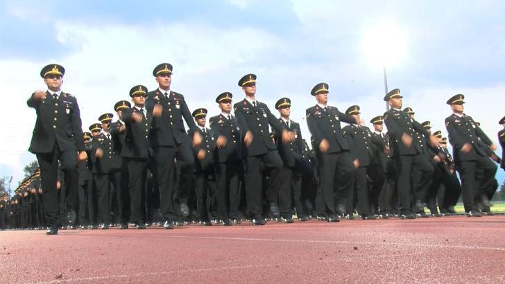 Işıklar Askeri Lisesi’nden mezun olan astsubaylar için mezuniyet töreni