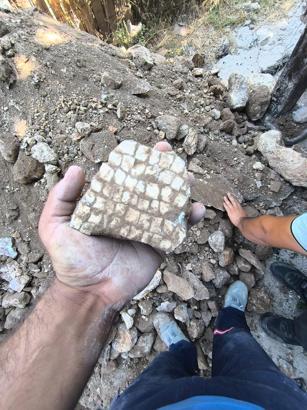 Hatay'da altyapı kazısında mozaik bulundu