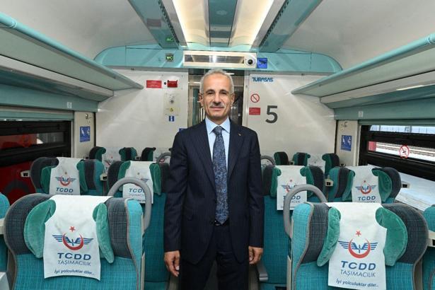 Bakan Uraloğlu: Hızlı trenle bağlanan il sayımızı 27'ye yükseltmeyi hedefliyoruz