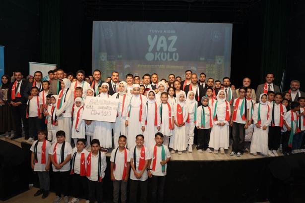 Yaz okulunda mezuniyet etkinliği