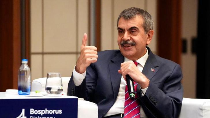 Bakan Tekin: Sınav sistemine ilişkin bir değişiklik yok, soru havuzu yeni müfredata göre olacak