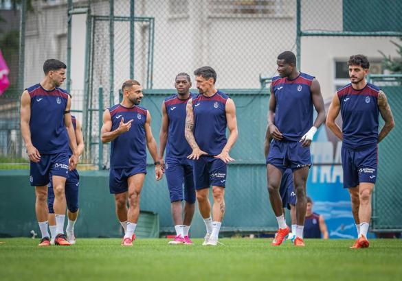 Trabzonspor, Kasımpaşa maçı hazırlıklarını tamamlayarak İstanbul’a gitti