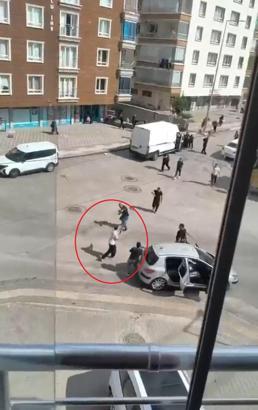Ankara'da kalabalığın üzerine pompalı tüfekle ateş açtı; o anlar kamerada