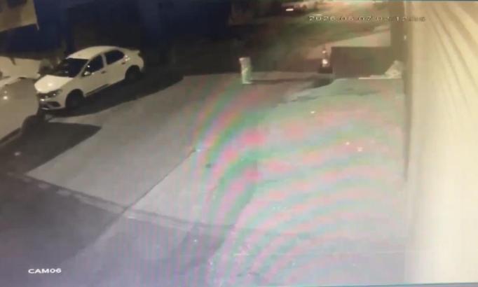 Kağıthane’de ‘Şapkalılar’ suç örgütünün reklam şirketine düzenlediği silahlı saldırı kamerada; 9 gözaltı