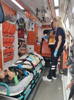 Teknede yaralanan Amerikalı turist, deniz ambulansı ile hastaneye kaldırıldı