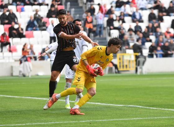 Altay'da kaleci Ulaş'ın forması garanti