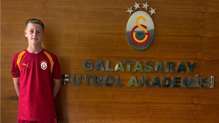 Urla Belediyesporlu genç futbolcu Ramazan Aras Asrak Galatasaray'a transfer oldu