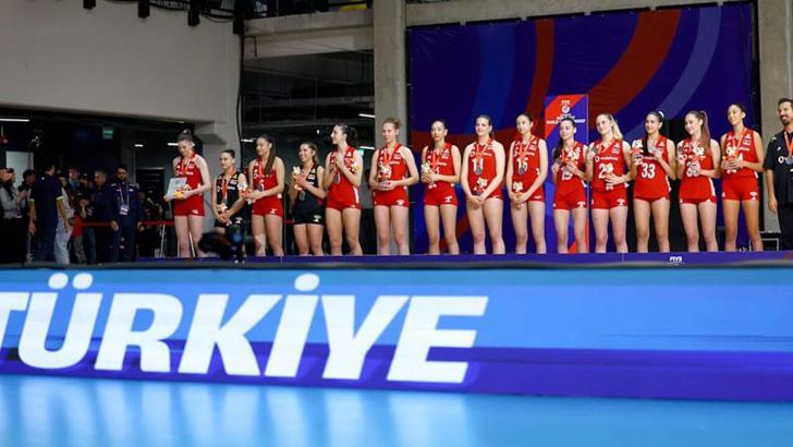 Türkiye U17 Kız Voleybol Milli Takımı, dünya ikincisi