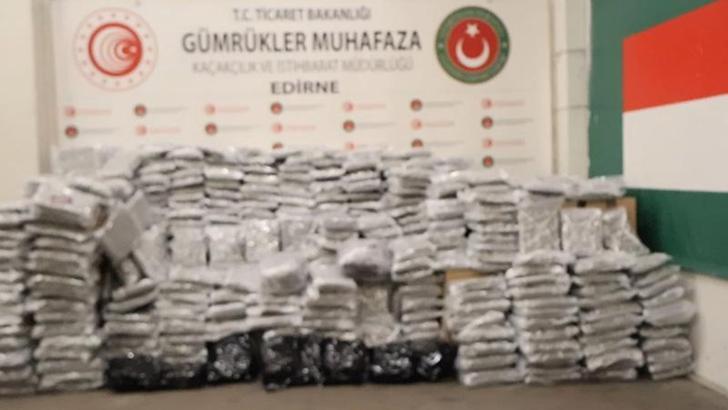 Kapıkule Gümrük Kapısı'nda 810 kilo esrar ele geçirildi
