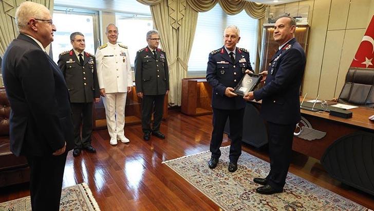 Hava Kuvvetleri Komutanlığı'nda devir teslim