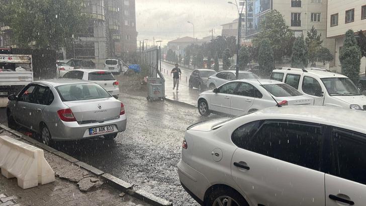 Nevşehir'de sağanak hayatı olumsuz etkiledi