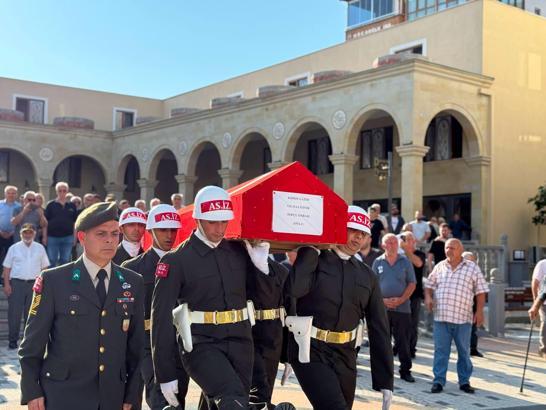 Kıbrıs Gazisi Yılmaz İyinik toprağa verildi