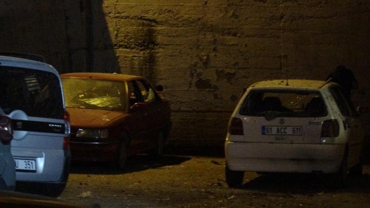 Trabzon’da İlçe Emniyet Müdürlüğü bahçesine hava aracı düştü; 4 araç hasar gördü