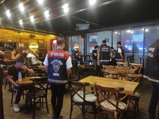 Bursa'da polis denetiminde aranan 8 kişi yakalandı, 261 bin TL ceza kesildi