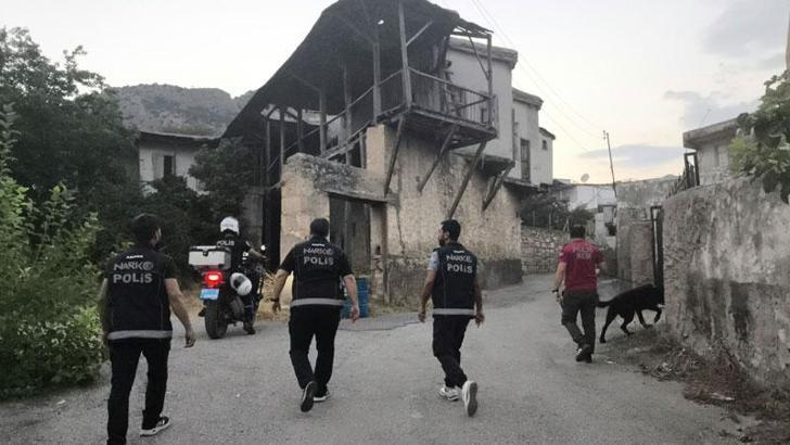 Kozan’da narkotik ekiplerinden denetim; 11 şüpheli yakalandı