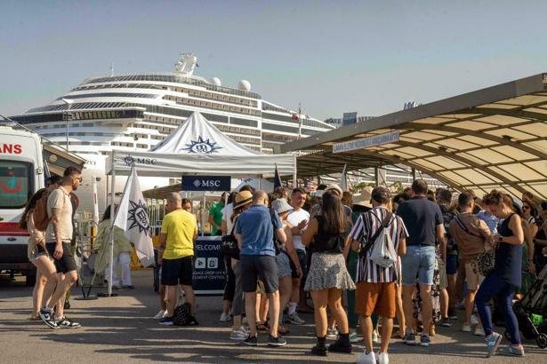 İzmir'e 6 ayda 583 bin yabancı ziyaretçi