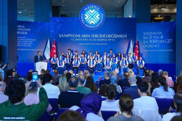 İstanbul Medipol Üniversitesi'ni tercih eden YKS şampiyonları konuştu