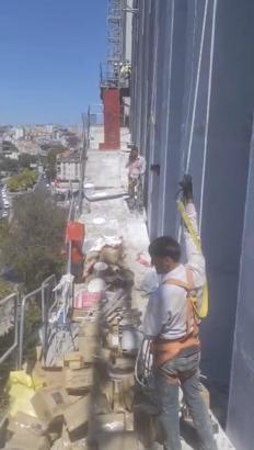 Kağıthane’de inşaat platformu çöktü; mahsur kalan 4 işçi kurtarıldı