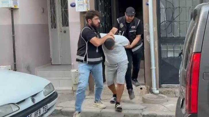 İstanbul ve İzmir'de iki ayrı operasyon: 64 gözaltı kararı