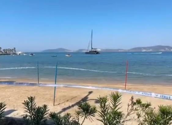 Muğla'da halk plajı, deniz suyundaki kirlilik şüphesiyle tedbiren kapatıldı