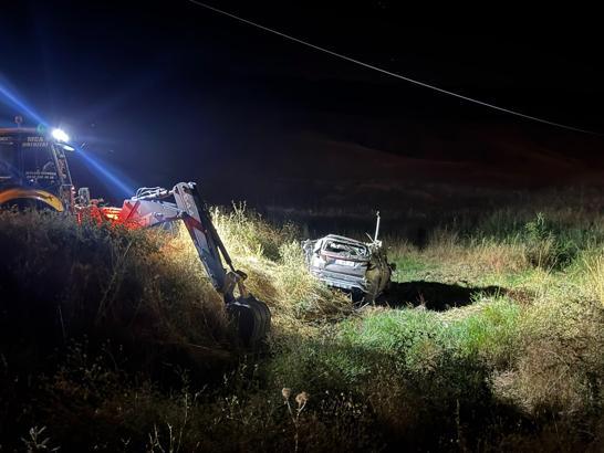 Otomobille TIR, kafa kafaya çarpıştı: 2 ölü, 1 yaralı
