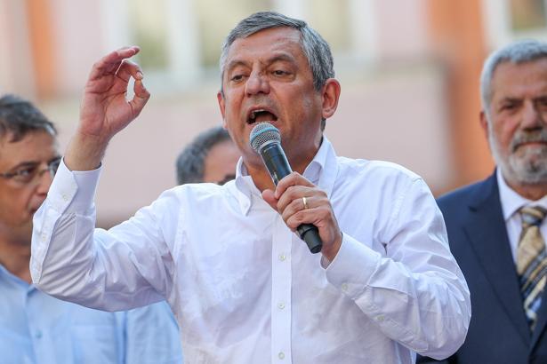 Özgür Özel: Yarının iktidarının genel başkanı olarak karşınızdayım