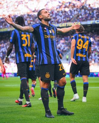 Hakan Çalhanoğlu’nun gol attığı maçta Inter sezona galibiyetle başladı