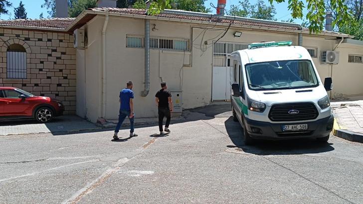 Gaziantep’te otomobiller çarpıştı: 3 ölü, 3 yaralı