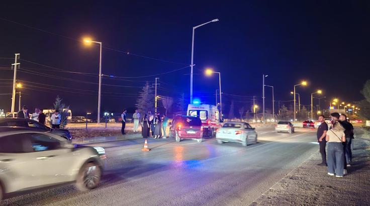 Yolun karşısına geçerken otomobilin çarptığı yaya öldü