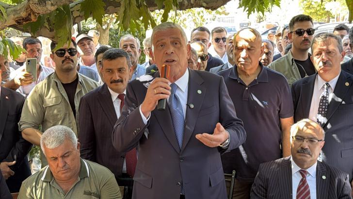 Dervişoğlu Celal Bayar'ın mezarını ziyaret etti (2)