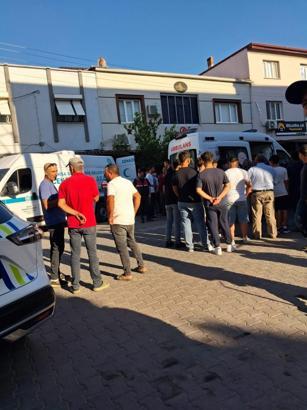 Manisa’da berber dükkanına silahlı saldırı: 2 ölü
