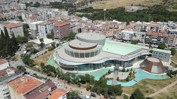 'Bornova Kültür ve Sanat Merkezi şehre değer katıyor'