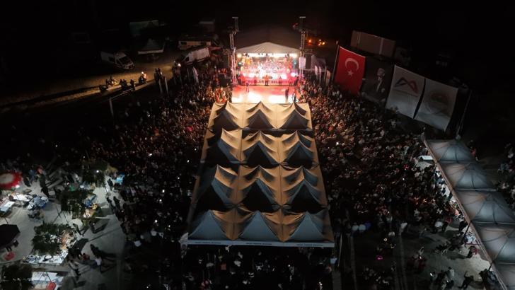 Toroslar Belediyesi’nin ‘Kardeş Göçerler Yörük Etkinliği’ büyük ilgi gördü