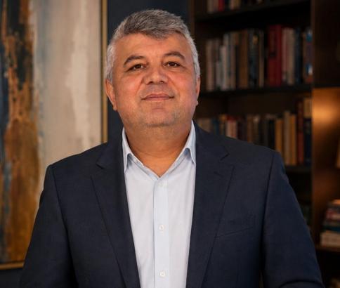 Gazeteci Hamdi Bağcı'nın 'İletişim Denemeleri' adlı kitabı yayınlandı