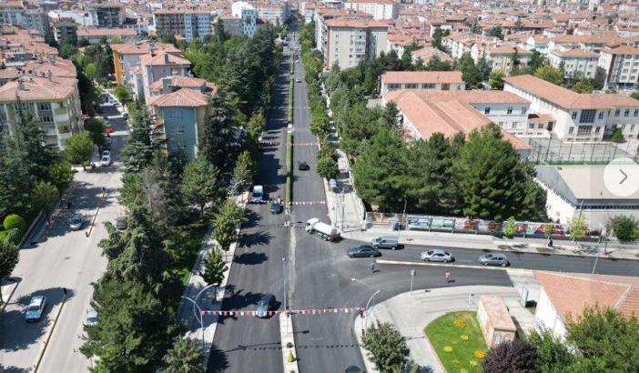 Asfalt çalışması bitti, Gazi Caddesi trafiğe açıldı