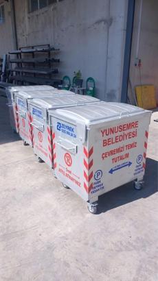 Yunusemre'de çöp konteynerleri yenileniyor